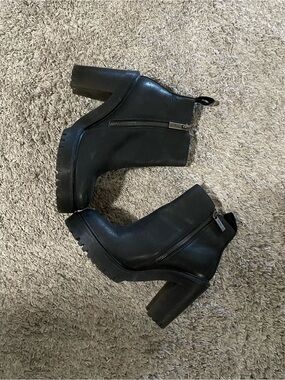 Dr. Martens Magdalena Boots
